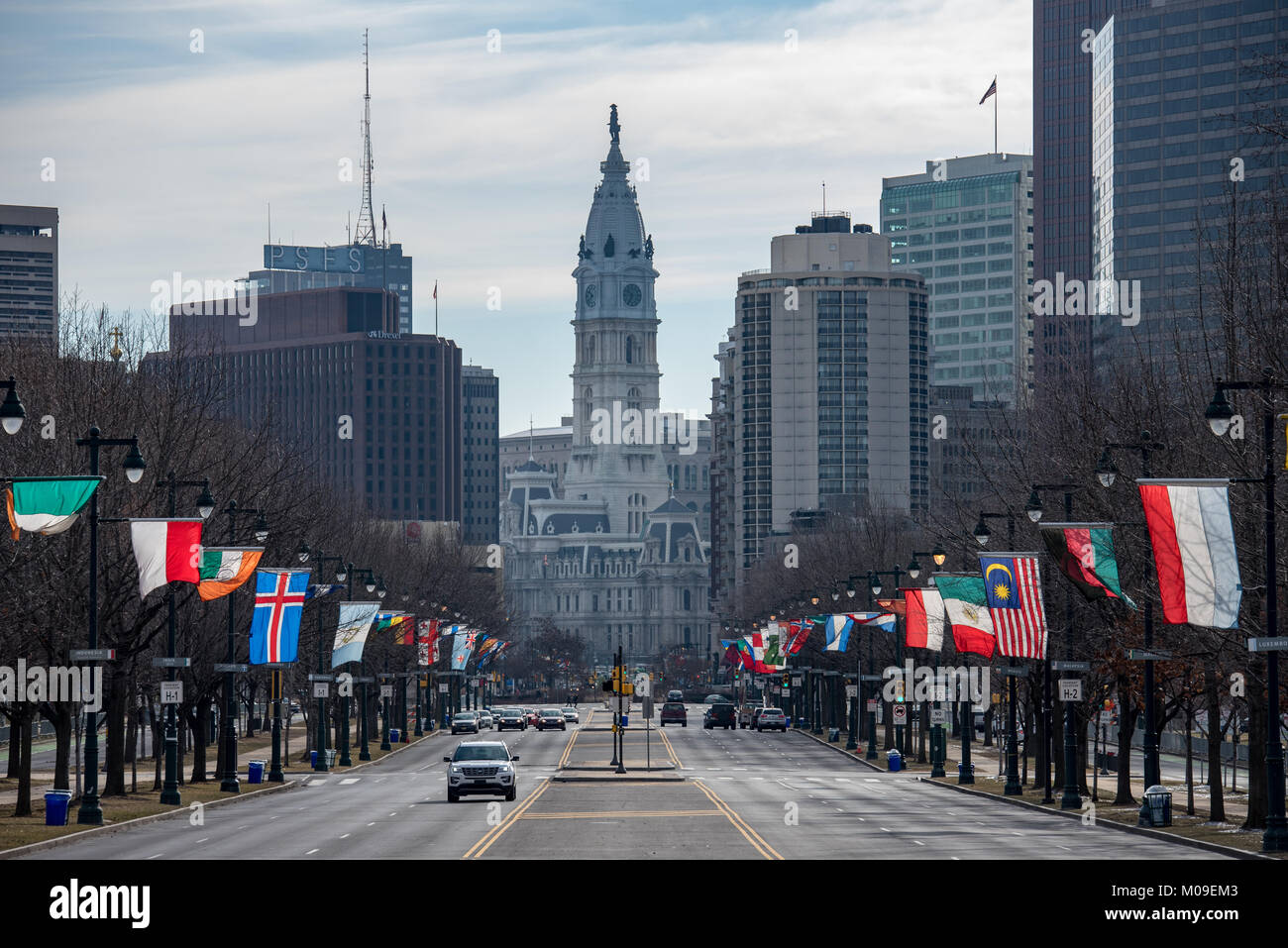 Philadelphie, USA. 19 Jan, 2018. Vue de l'hôtel de ville vers le bas Benjamin Franklin Parkway. 19 janvier 2018. Crédit : Christopher Fondation Evens/Alamy Live News Banque D'Images