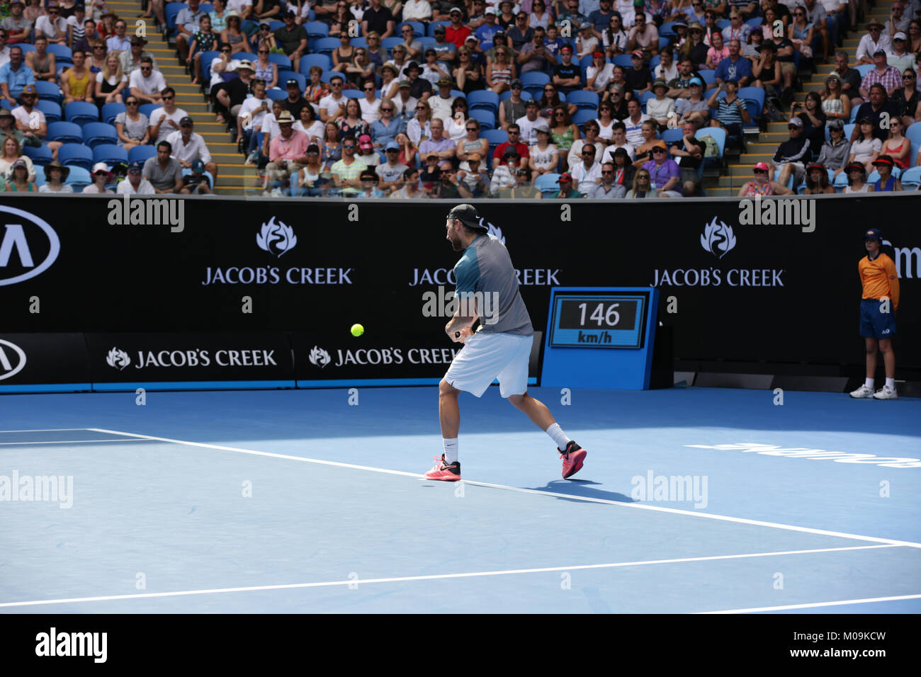 Melbourne, Australie. 20 Jan, 2018. Joueur de tennis français Adrian Mannarino est en action au cours de son 3e tour à l'Open d'Australie contre le joueur de tennis autrichien Dominic Thiem le Jan 20, 2018 à Melbourne, Australie.- Crédit : Yan Lerval/Alamy Live News Banque D'Images