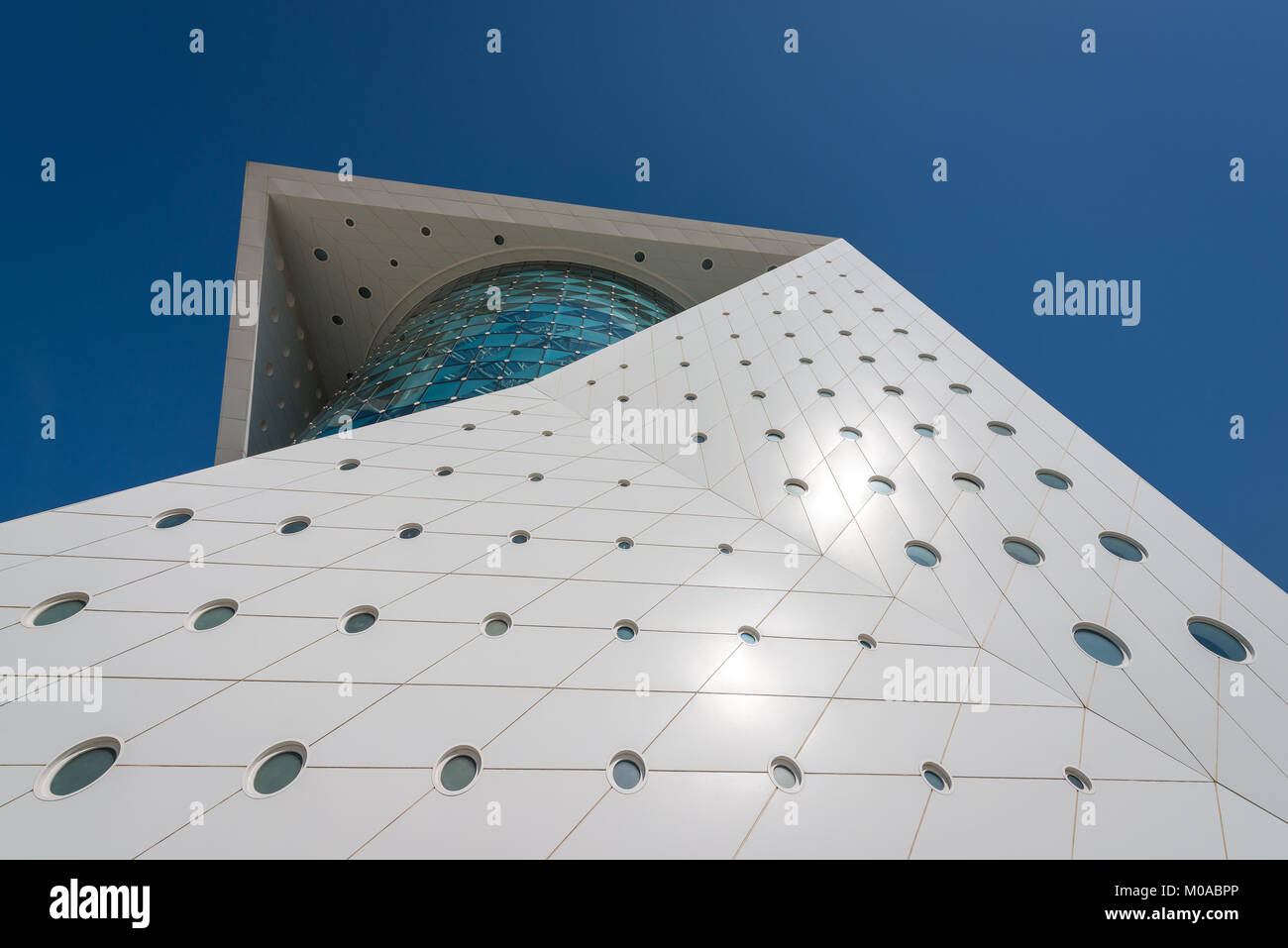 La Planète verte, une nouvelle attraction touristique à Dubaï (Émirats arabes unis) à CityWalk, du logement et de l'écosystème d'une immense piscine intérieure 3 000 plantes et animaux Banque D'Images