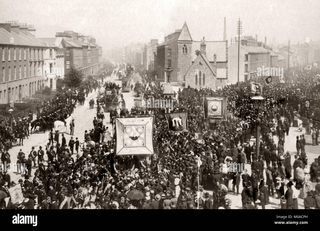 12 juillet mars, ordre d'Orange, Shaftesbury Square, Belfast, c.1890's Banque D'Images