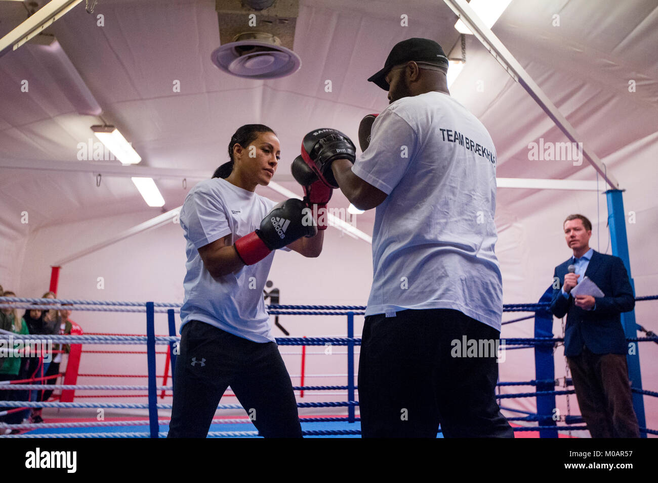 La Norvège, Bergen - 7 juin 2017. Le boxeur norvégien Cecilia Braekhus vu à l'entraînement avant que la lutte contre l'Erica Farias à Bergen. La lutte est connue comme la Bataille de Bergen. (Photo crédit : Gonzales Photo - Jarle H. MEO). Banque D'Images