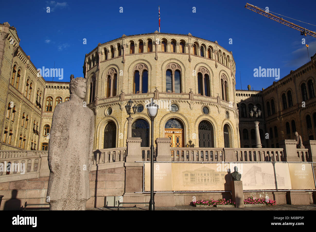 OSLO, Norvège - 17 août 2016 : le parlement norvégien conçu par l'architecte suédois Emil Victor Langlet. Dans le centre d'Oslo Stortinget Oslo, Norvège le Aug Banque D'Images