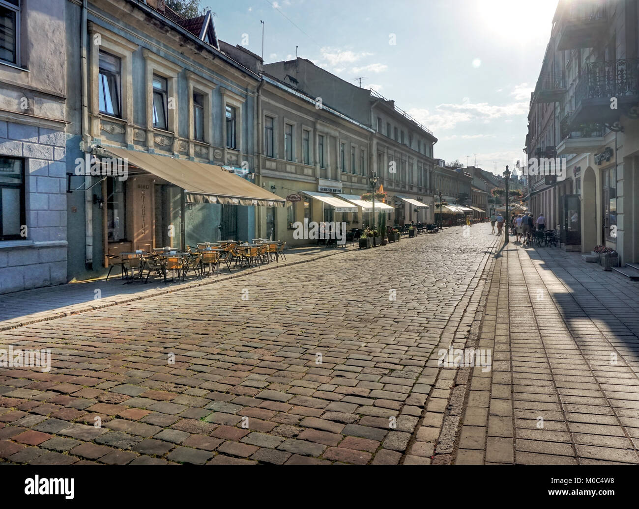 Matin sur la rue de Kaunas En Lituanie Banque D'Images