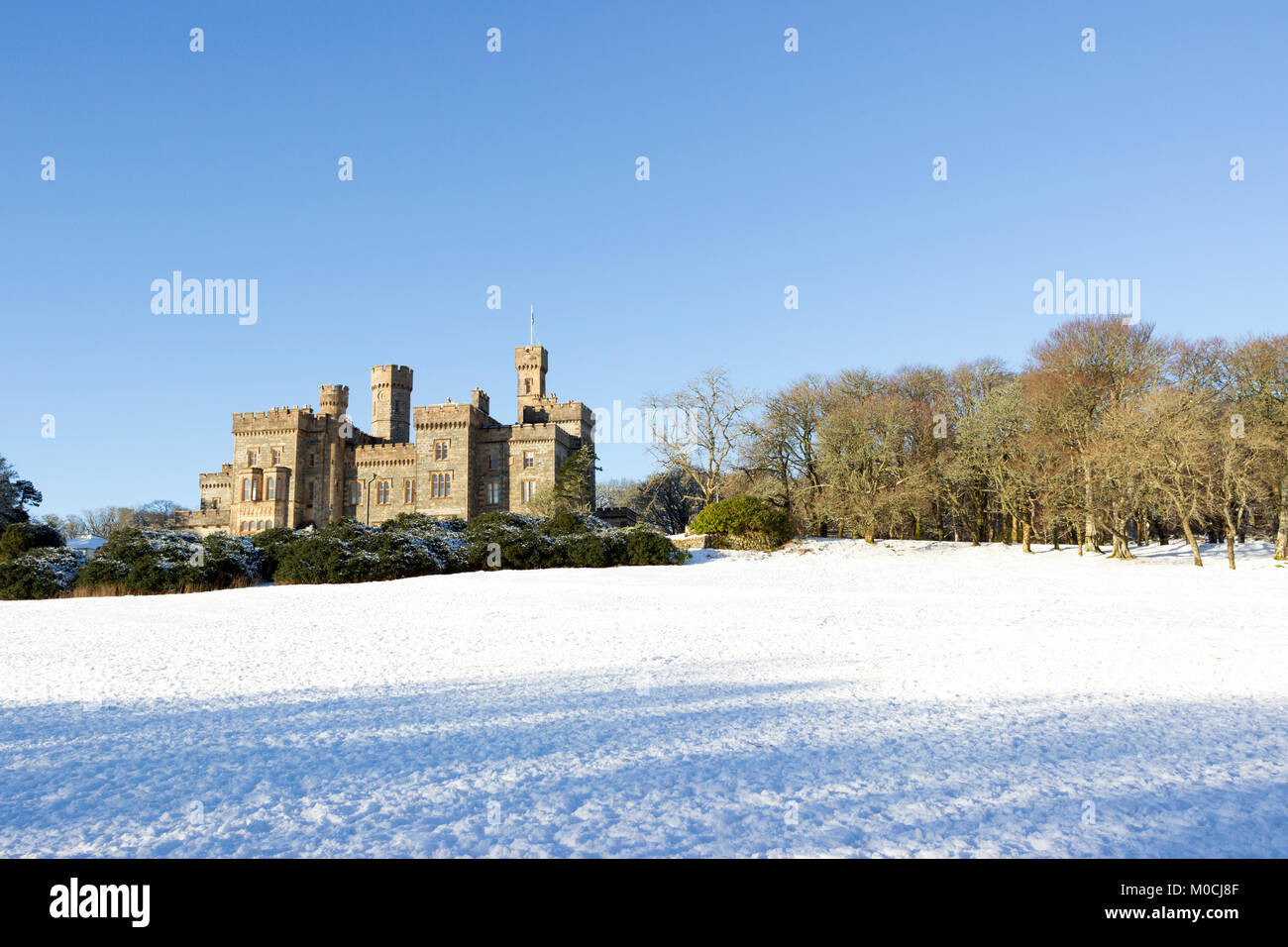 Scène d'hiver au Château de Lews, Stornoway, Isle Of Lewis, Western Isles, îles Hébrides, Ecosse, Royaume-Uni Banque D'Images