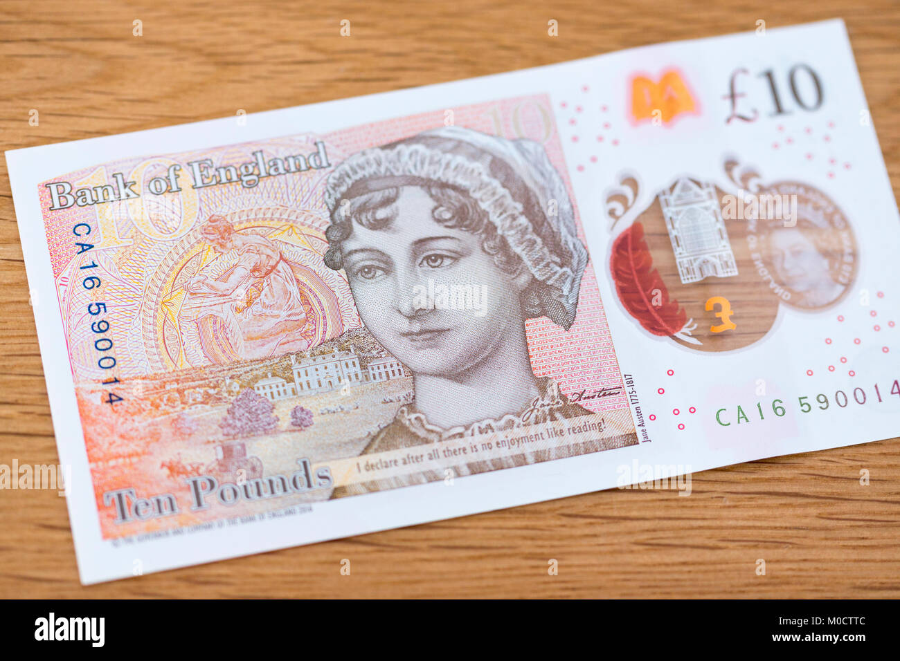 Un nouveau billet en polymère de dix livres Banque D'Images