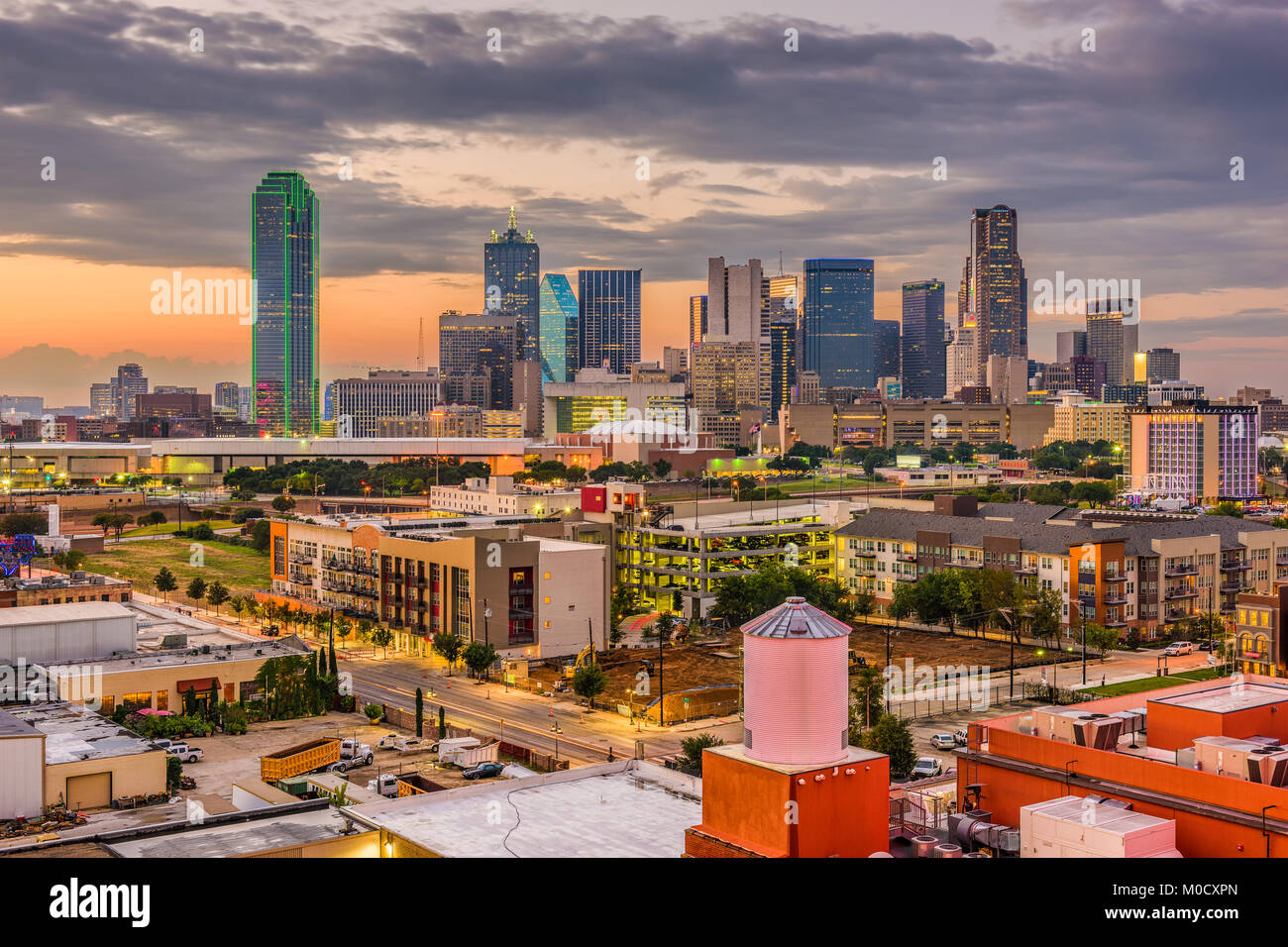 Dallas, Texas, USA skyline at Dusk. Banque D'Images