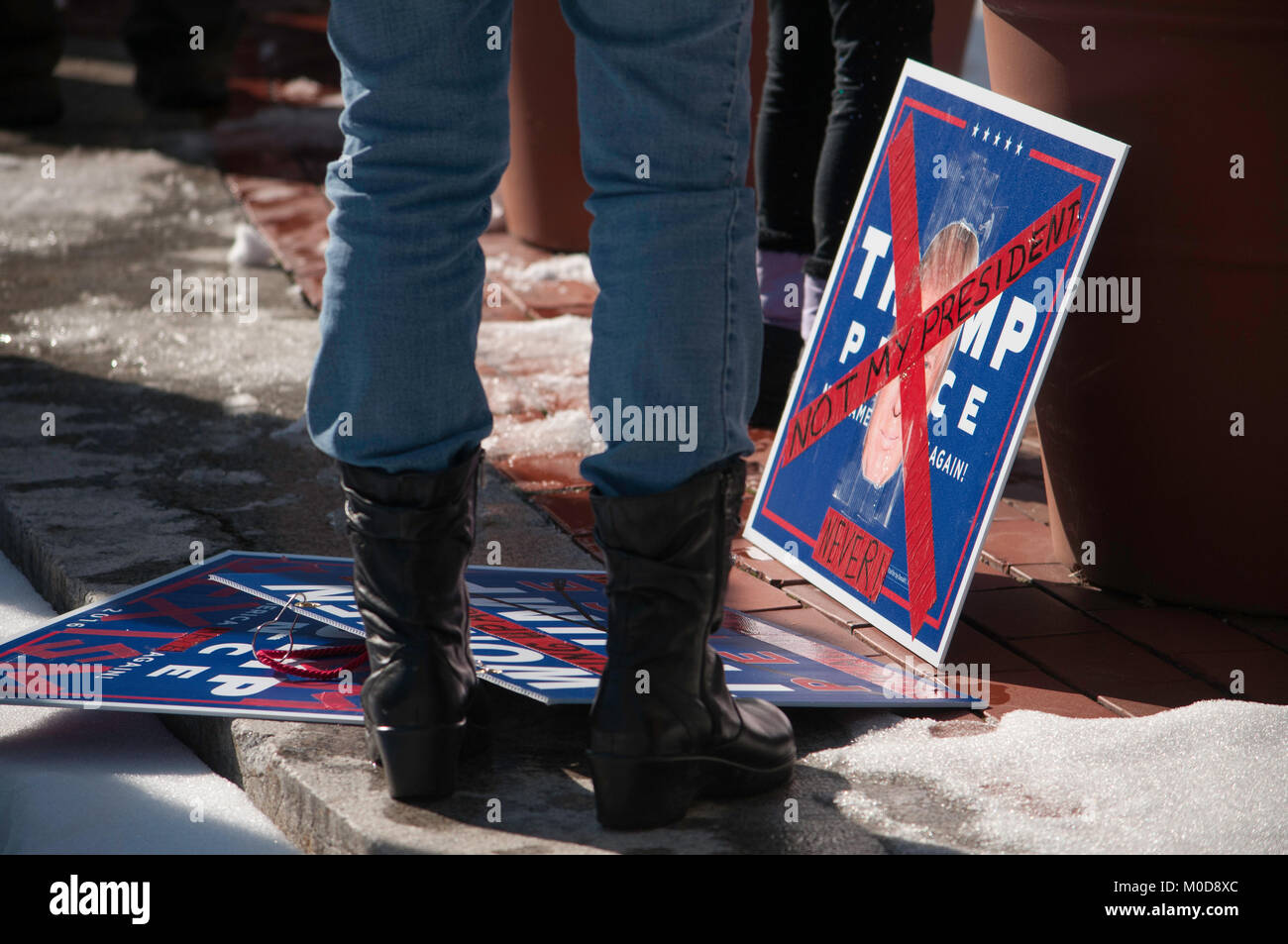 Dayton, Ohio se joint à la nation le samedi 20 janvier en maintenant leurs propres droits des femmes rassemblement à l'Montgomery County Courthouse. Crédit : Martin Wheeler/Alamy Live News Banque D'Images