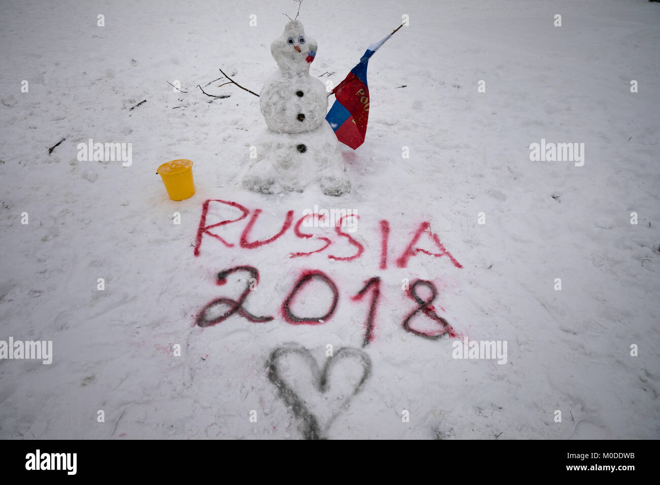 Snowman - un fan de sport au cours de la bataille d'art de bonhommes de neige, près du palais des pionniers sur l'Vorobievy à Moscou, Russie Banque D'Images