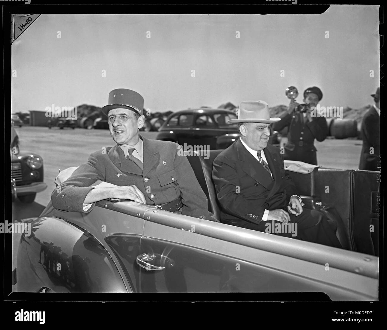 Charles de Gaulle visites New York City et le maire Fiorello LaGuardia, le 27 août 1945. Banque D'Images