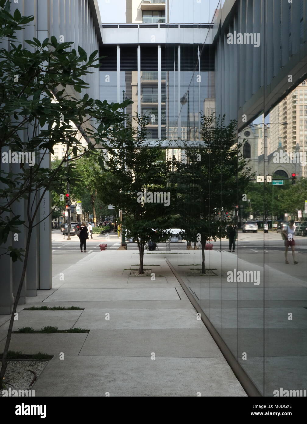 Vue sur la place du Poetry Foundation Building à Chicago Banque D'Images