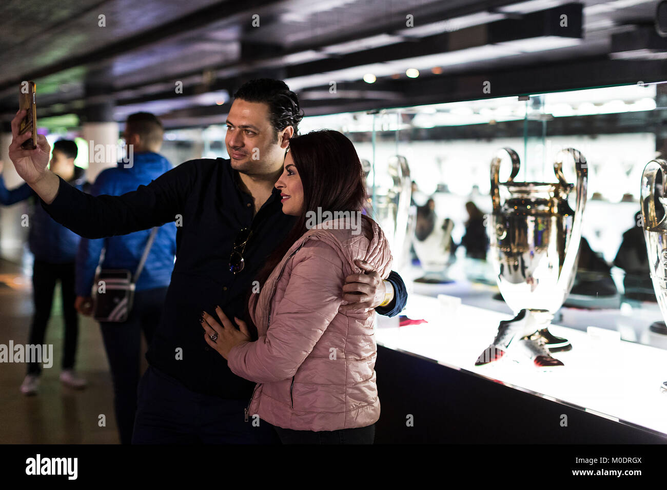 Barcelone, Espagne - 12 janvier 2018 : Le musée de trophées des coupelles et des bourses de l'équipe de FC Barcelone dans le Camp Nou. Banque D'Images
