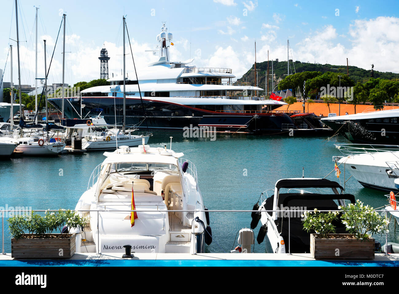 Yachts dans le port de Barcelone en 20. Septembre 2017, l'Espagne Banque D'Images