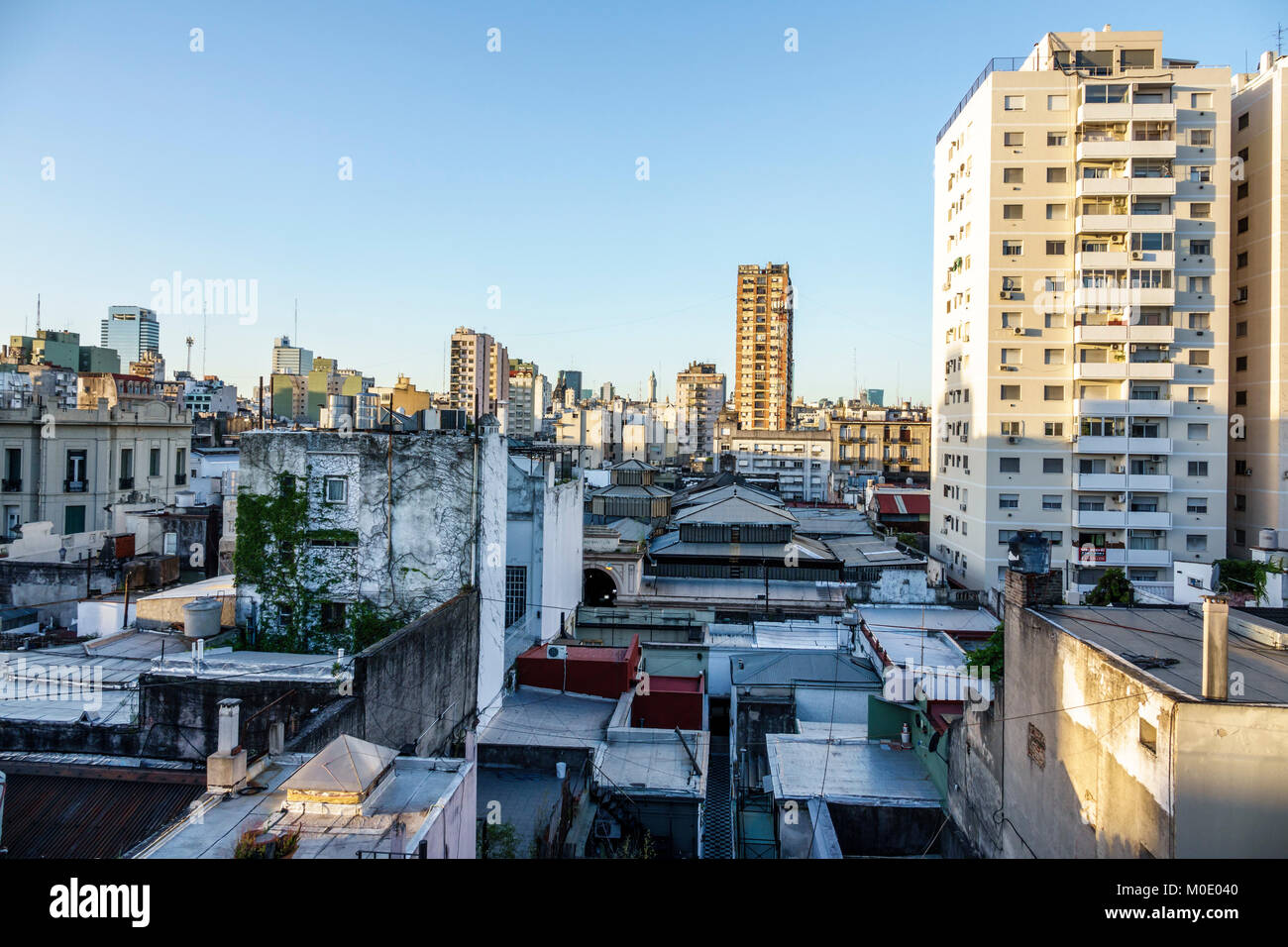 Buenos Aires Argentine,San Telmo,ville horizon,bâtiments,toits,toits,gratte-ciel gratte-ciel gratte-ciel bâtiment bâtiments hispanique ARG171119380 Banque D'Images