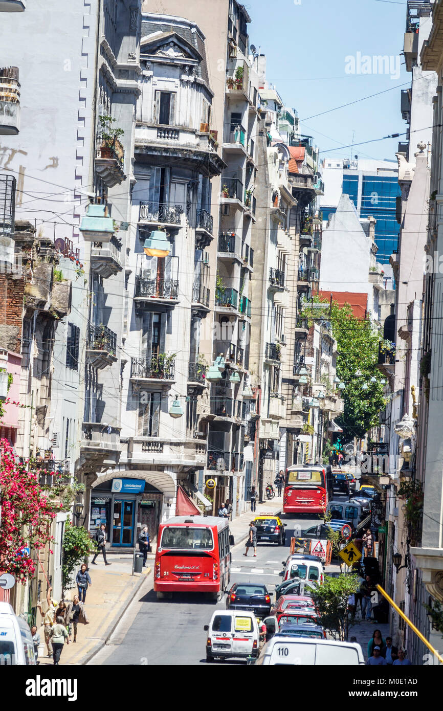 Buenos Aires Argentine, quartier historique, Carlos Calvo, rue, bâtiments, balcons, hispanique hispanique Latins Latino Latinos, hispanique, Argen Banque D'Images