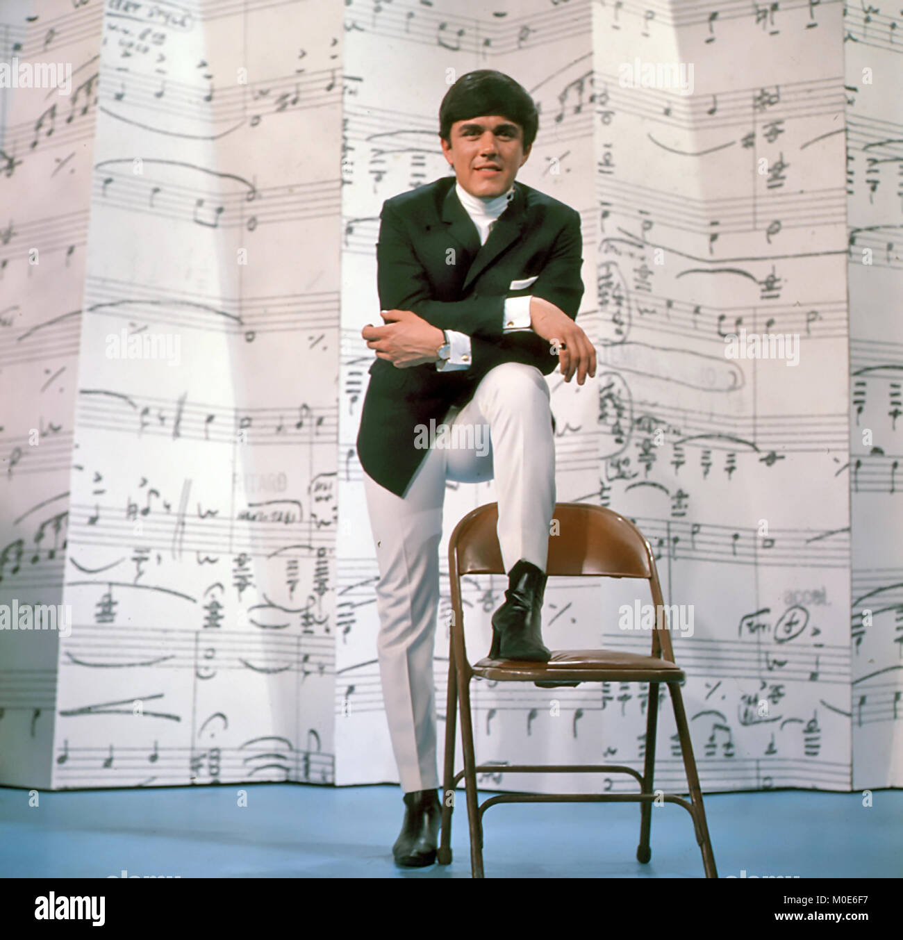 DAVE CLARK FIVE Chef de groupe pop britannique Dave Clark au Ed Sullivan Show de New York en 1966 Banque D'Images