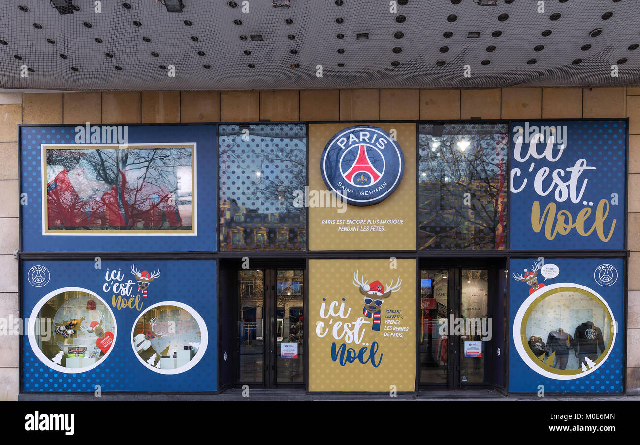 La boutique officielle du Paris Saint-Germain, la capitale française de l'équipe  de football sur l'Avenue des Champs Elysées à Paris Photo Stock - Alamy