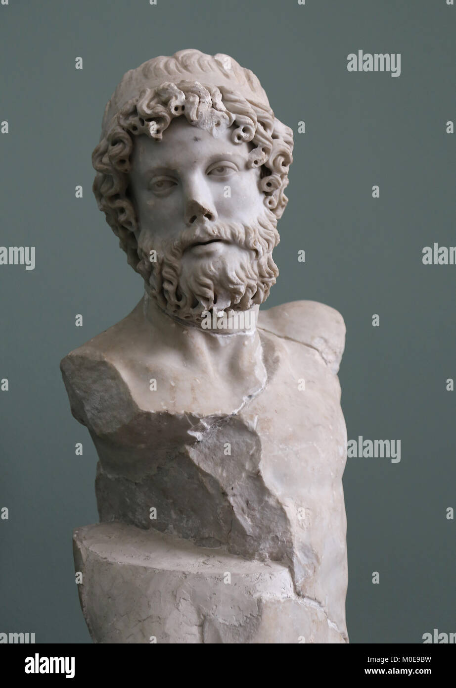 Zeus sculpture. 4ème ANNONCE de siècle. L'un des pères des dieux. L'Esquilin, Rome. En marbre de Carrare. Banque D'Images