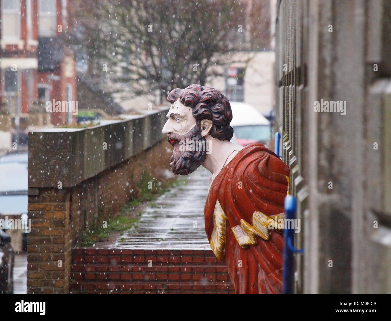 Sheerness, Kent, UK. Jan 21, 2018. Météo France : la neige et le grésil commençant à tomber dans Sheerness au déjeuner après que la température est tombée à 2°c. Credit : James Bell/Alamy Live News Banque D'Images