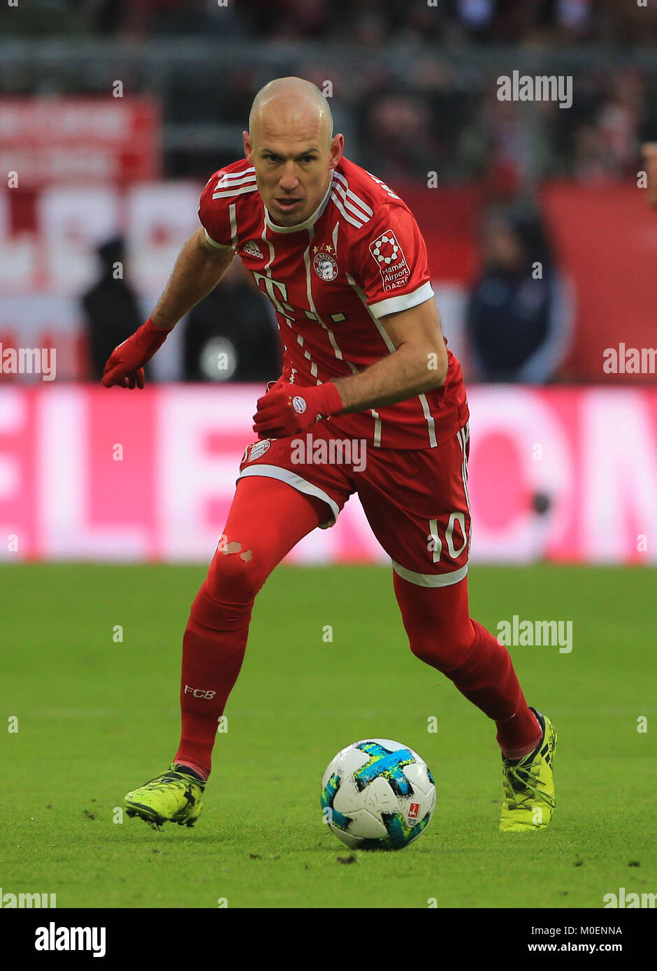 Munich, Allemagne. Jan 21, 2018. Du Bayern Munich Arjen Robben fait concurrence au cours d'un match de Bundesliga allemande entre le Bayern Munich et le Werder Brême, à Munich, Allemagne, le 21 janvier 2018. Le Bayern Munich a gagné 4-2. Crédit : Philippe Ruiz/Xinhua/Alamy Live News Banque D'Images