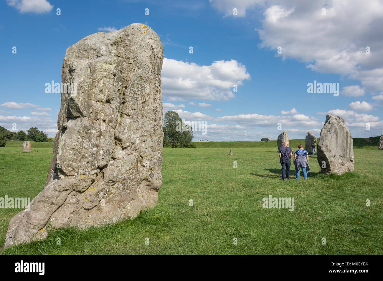 Avebury néolithique Menhirs, Avebury, Wiltshire, Angleterre, Royaume-Uni Banque D'Images