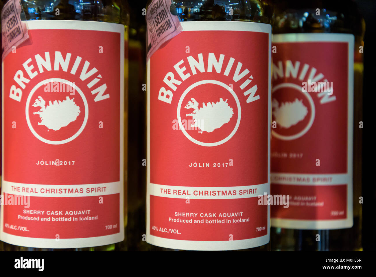 Reykjavik, Islande. Bouteilles de brennivín, claire, non sucrés que schnaps est considérée comme la signature de l'Islande boisson distillée traditionnelle. Banque D'Images
