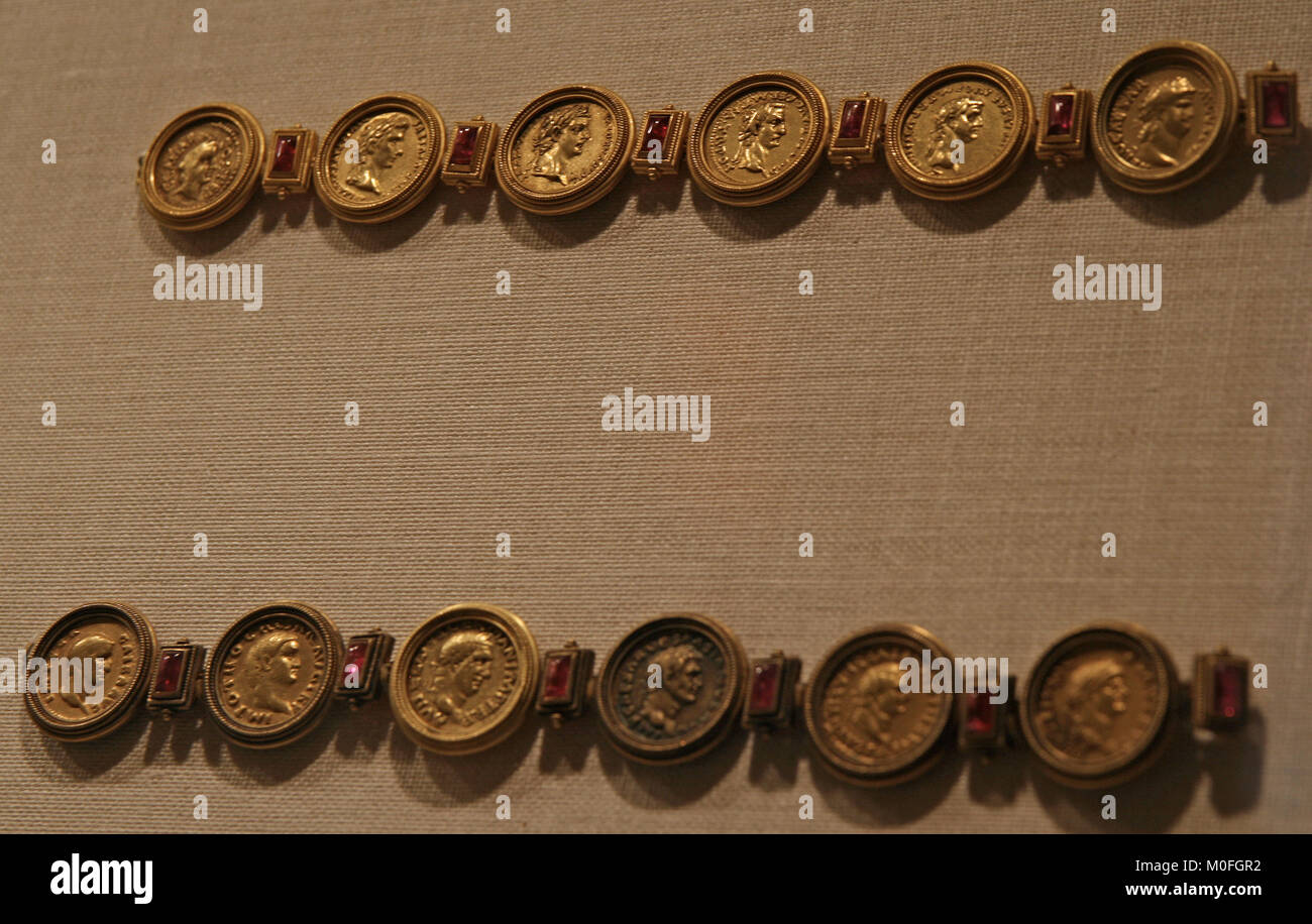 Aurei d'or des douze Césars roman 46 BC-AD 96, le Metropolitan Museum of Art (le MET), Upper Manhattan, New York City, New York State, USA. Banque D'Images