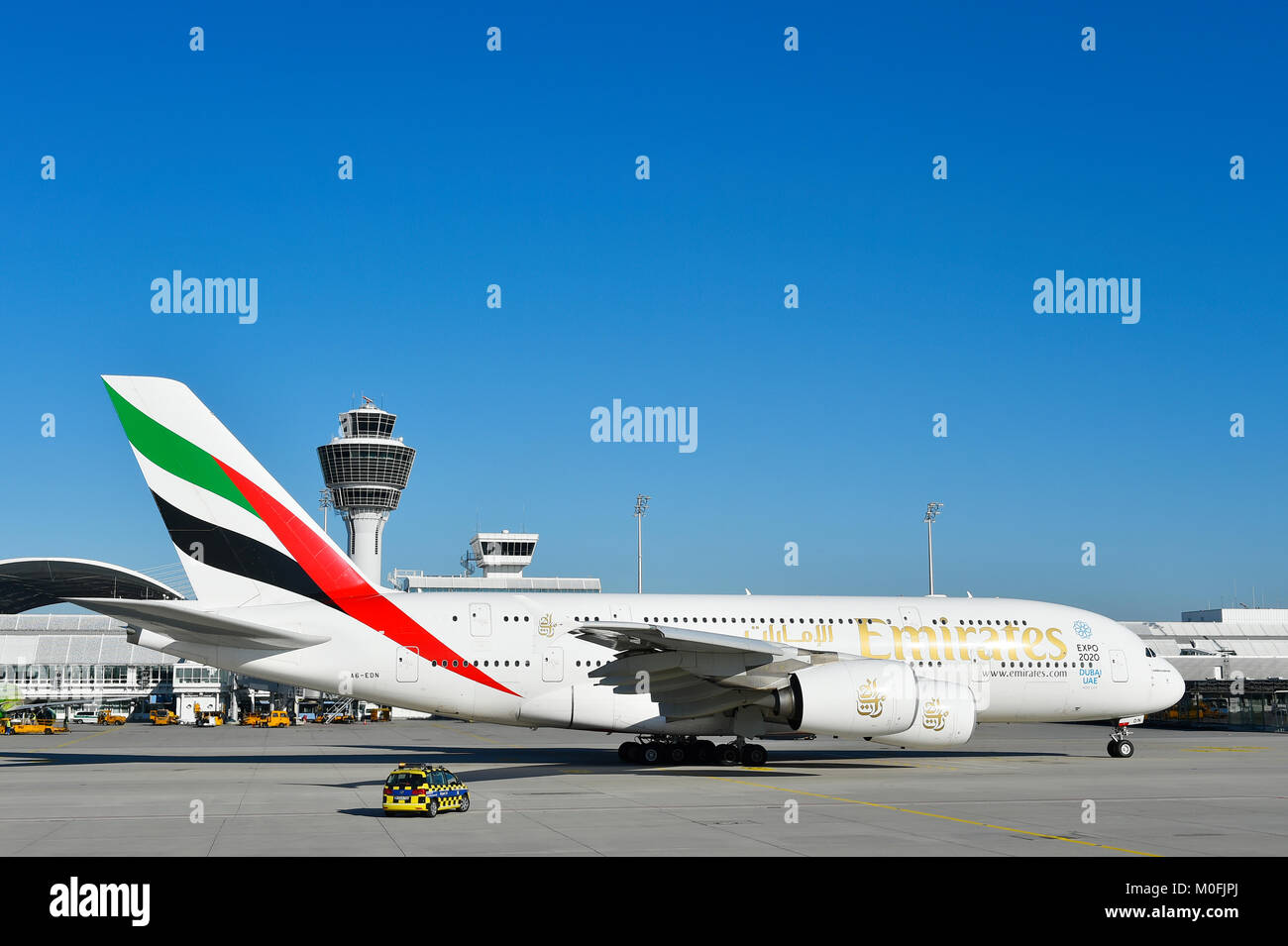 Unis, Airbus, A380-800, A380, 800, avion, avion, avion, aéroport de Munich, terminal 1, tour, position, rampe, en rouleau, Banque D'Images