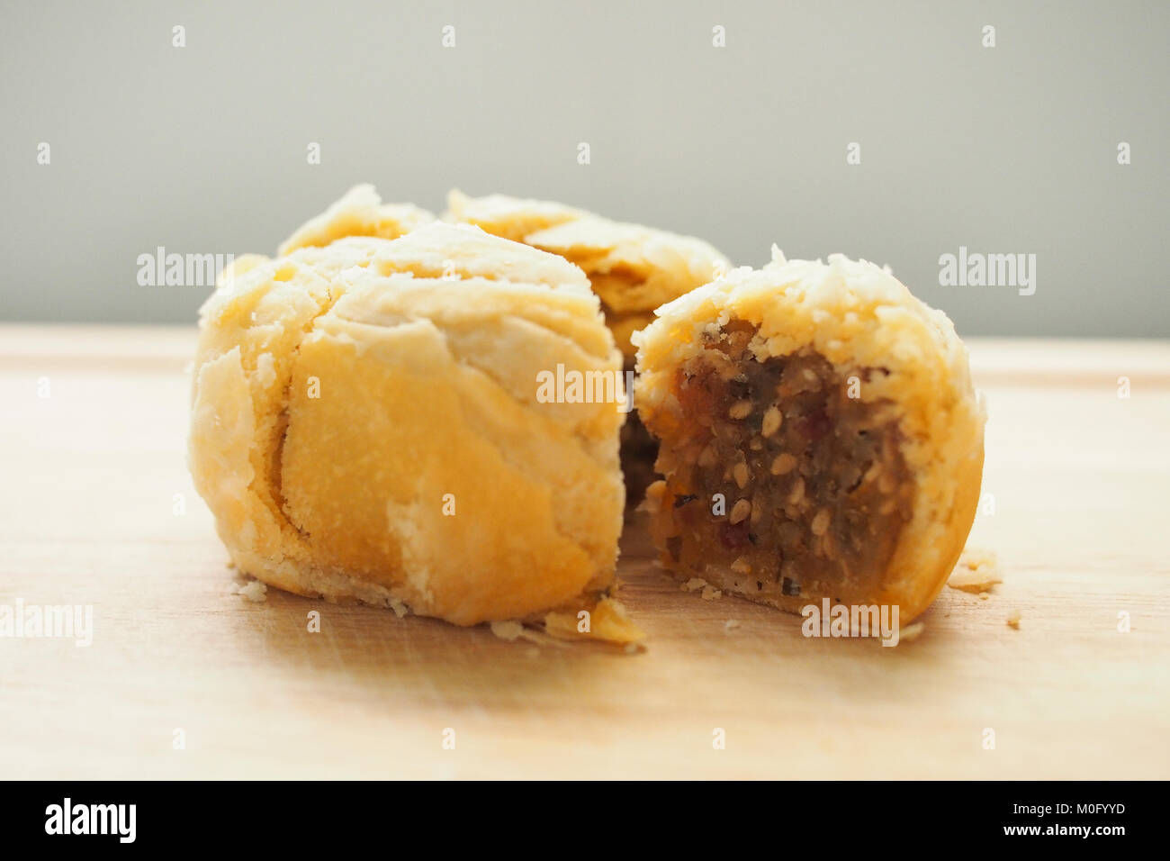 Mooncake style suzhou mangé pendant le festival chinois de la mi-automne Banque D'Images