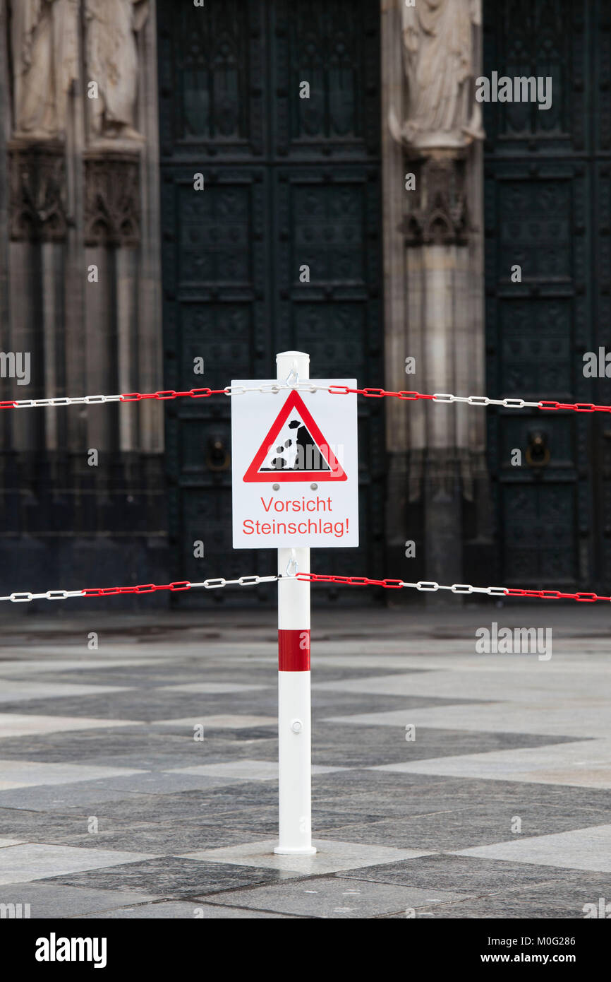 L'Europe, l'Allemagne, Cologne, 18 janvier, 2018. Au cours d'une zone autour de Friederike tempête la cathédrale est fermée, en tant que menace d'éboulement. Europa, Deutsch Banque D'Images