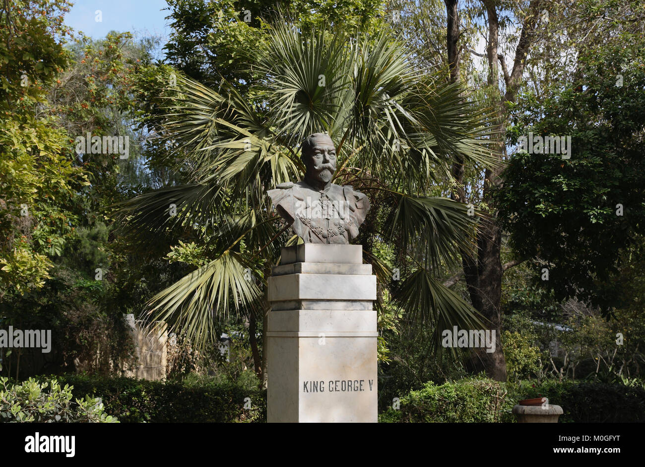 Malte, Attard, San Anton Gardens, le Roi George V buste. Banque D'Images