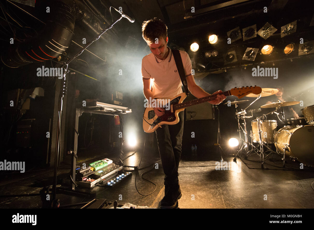 Oslo, Norvège. Jan 21, 2018. Le groupe de rock alternatif britannique Wolf Alice effectue un concert live à John Dee dans Oslo. Ici guitariste Joff Oddie est vu sur scène. (Photo crédit : Gonzales Photo/Alamy Live News Banque D'Images