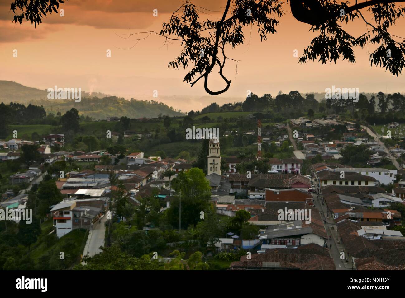 Salento, Quindio, la Colombie. 3e oct, 2016. Vue panoramique sur la ville de Salento, café colombien Triangle Credit : Crédit : /ZUMA Wire/Alamy Live News Banque D'Images