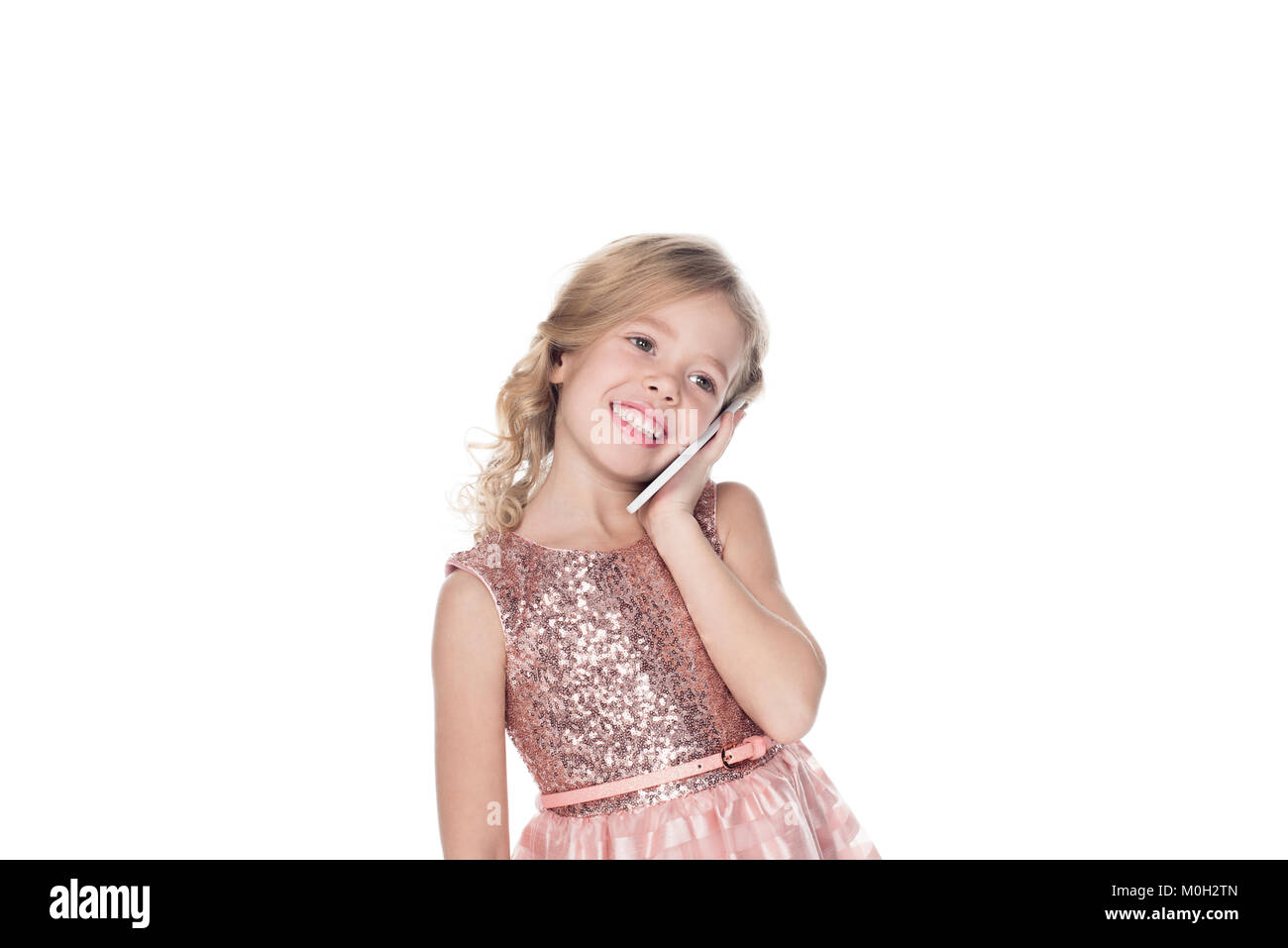 Parler d'enfants souriants sur smartphone, isolated on white Banque D'Images