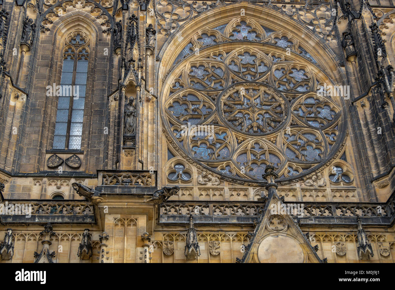 La Rose sur la façade occidentale de la Cathédrale St Vitus , Prague , République Tchèque Banque D'Images