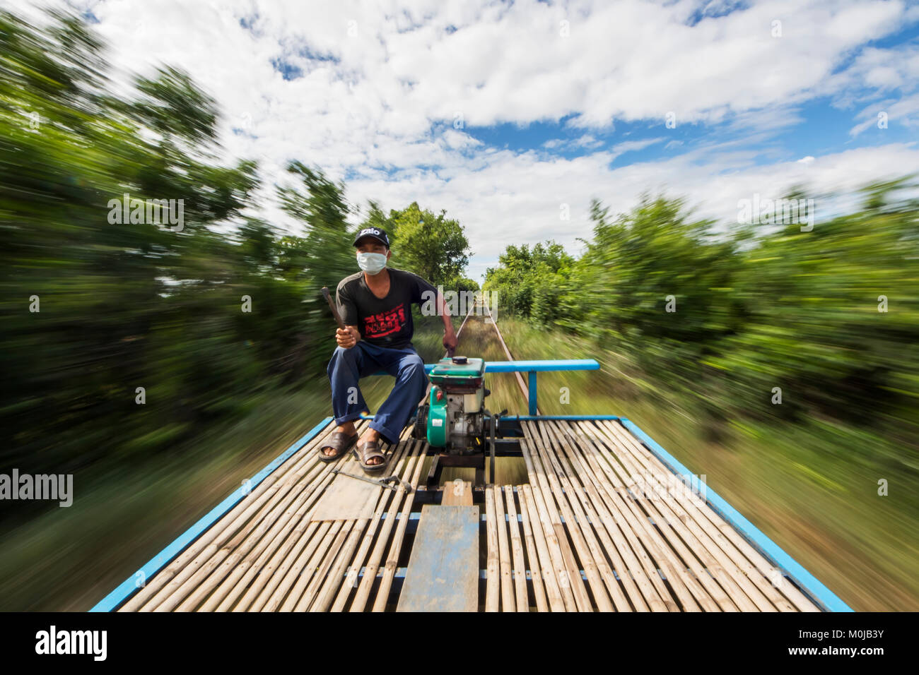 Pilote sur le Norry, le train de bambou, Battambang, Cambodge Banque D'Images