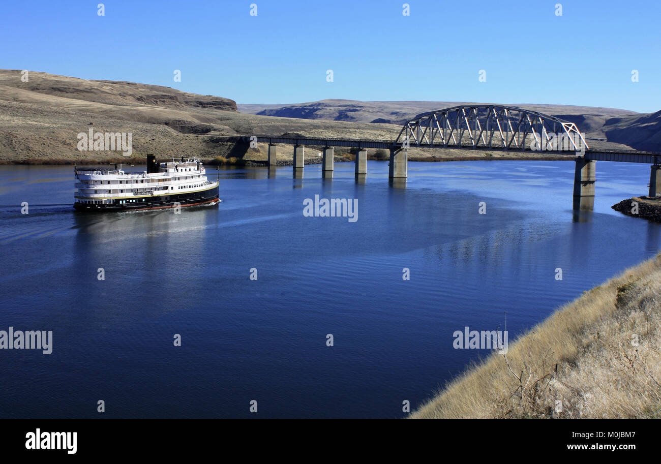 Bateau sur la rivière Snake River dans l'état de Washington. Banque D'Images