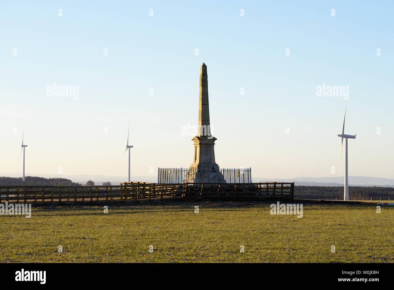 Le Lochgoin monument qui a été érigé en 1896 pour John Howie et autres Covenanters sur le site de Whitelee wind farm, Ayrshire, Scotland, UK Banque D'Images