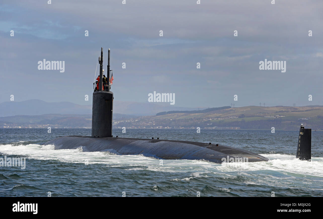 La Marine américaine de classe Los Angeles sous-marin d'attaque rapide USS Springfield arrive à sa base navale Majestys (HMNB Clyde), 19 avril 2016 à Faslane, en Écosse, Royaume-Uni. Banque D'Images