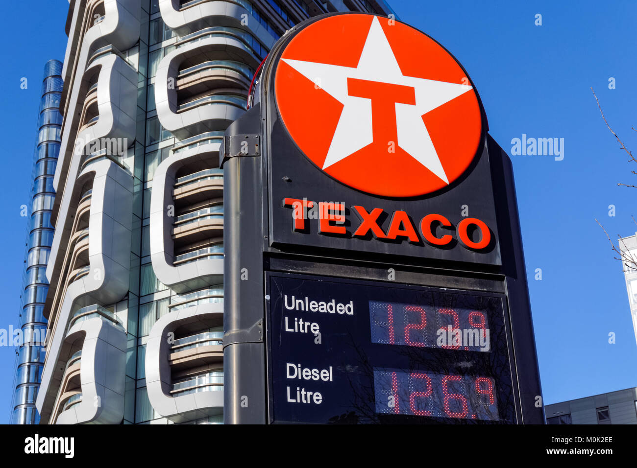 Station service Texaco signent à Londres, Angleterre, Royaume-Uni, UK Banque D'Images