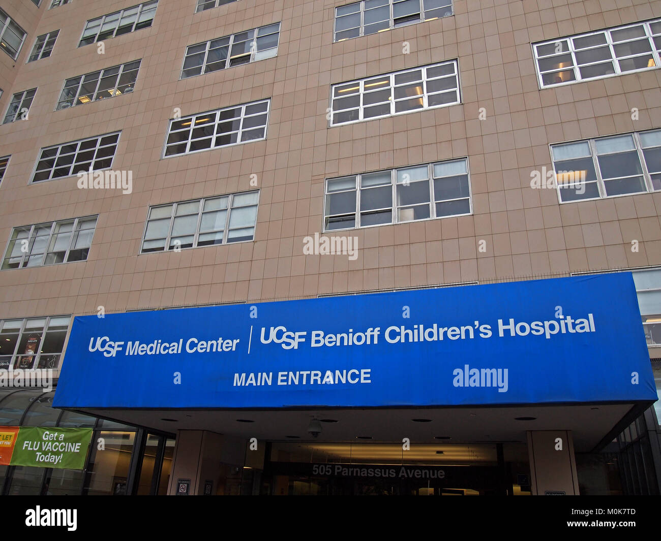 L'UCSF Medical Center entrée principale, Parnassus Ave, San Francisco, Californie Banque D'Images