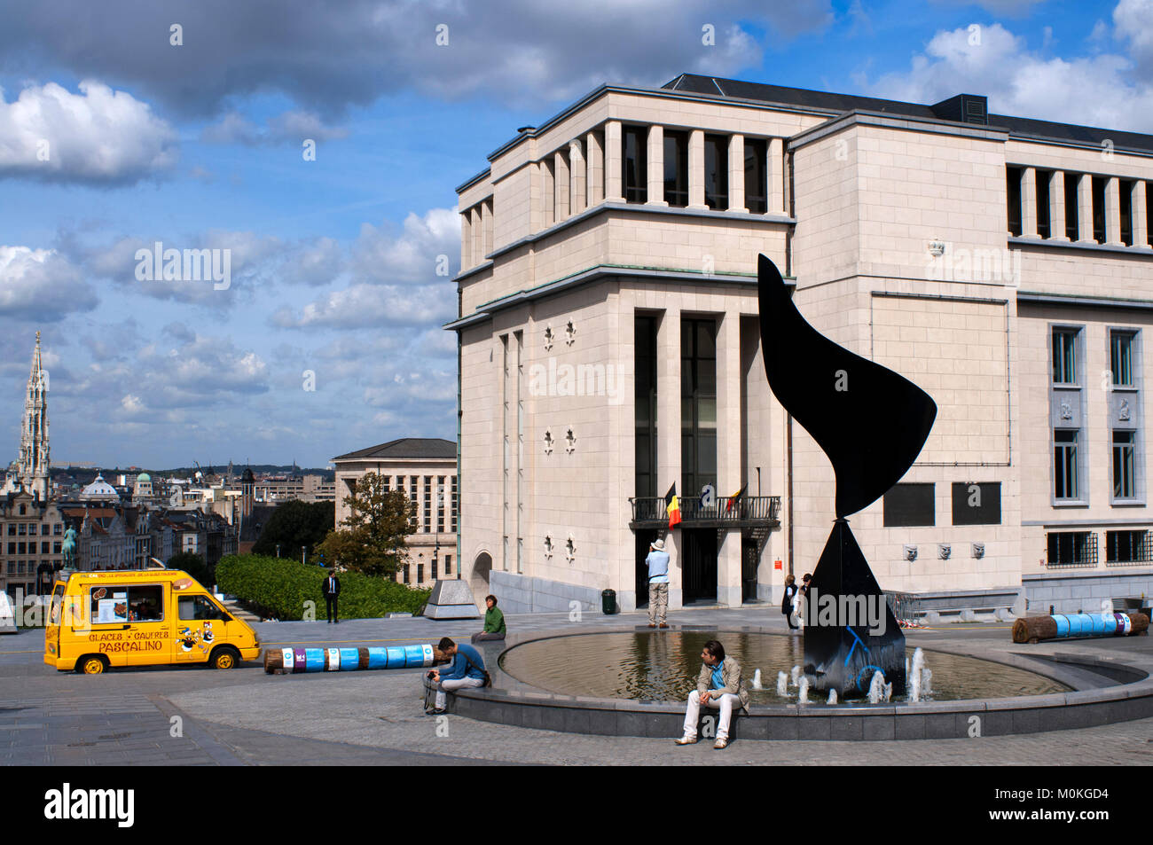 'L'oreille' mobile d'Alexander Calder, Mont des Arts, Bruxelles, Belgique Banque D'Images