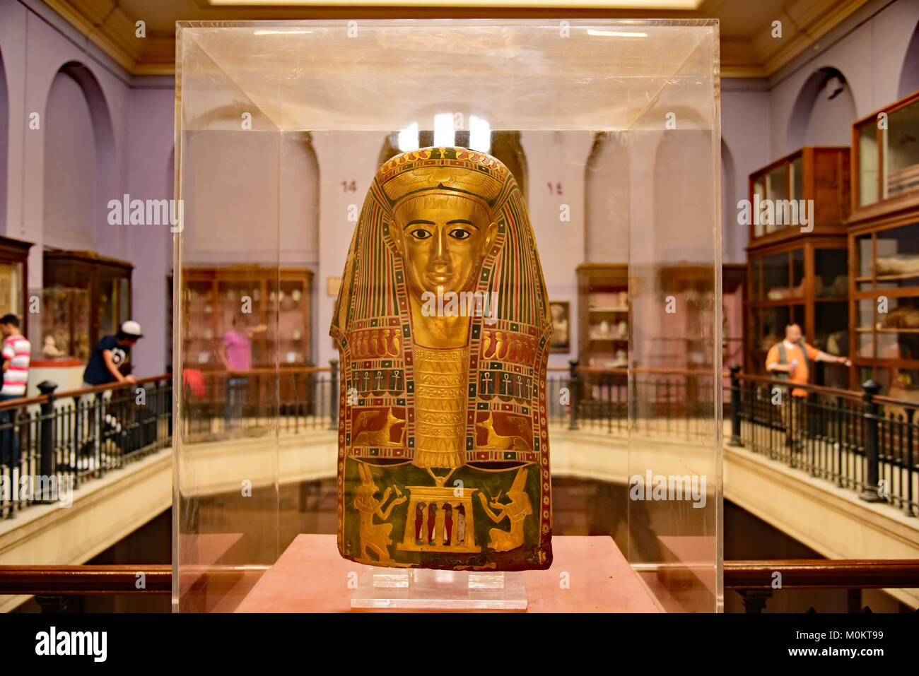 Or coffret funéraire égyptien/masque, Musée du Caire, Le Caire, Égypte. Banque D'Images