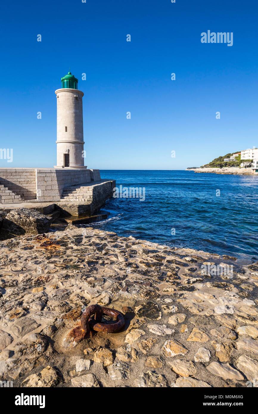 France,Bouches du Rhône,Cassis,phare a l'entrée du port de la ville Banque D'Images