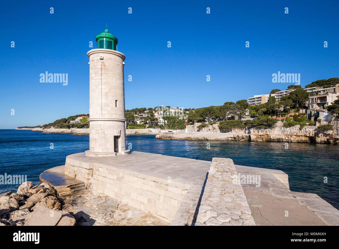 France,Bouches du Rhône,Cassis,phare a l'entrée du port de la ville Banque D'Images
