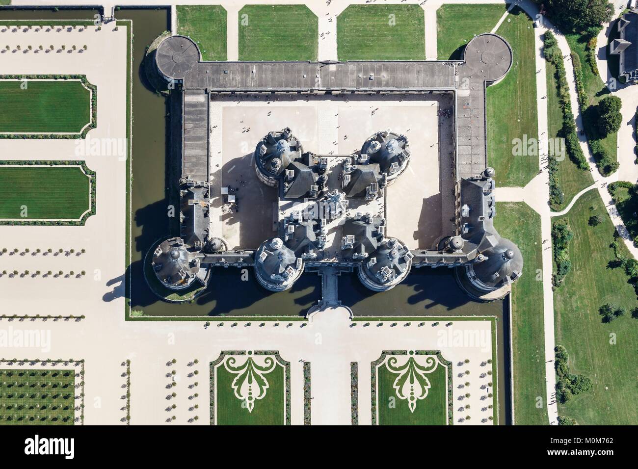 France,Loir et Cher, vallée de la Loire classée au Patrimoine Mondial de l'UNESCO,Chambord, le château et le jardin (vue aérienne) Banque D'Images