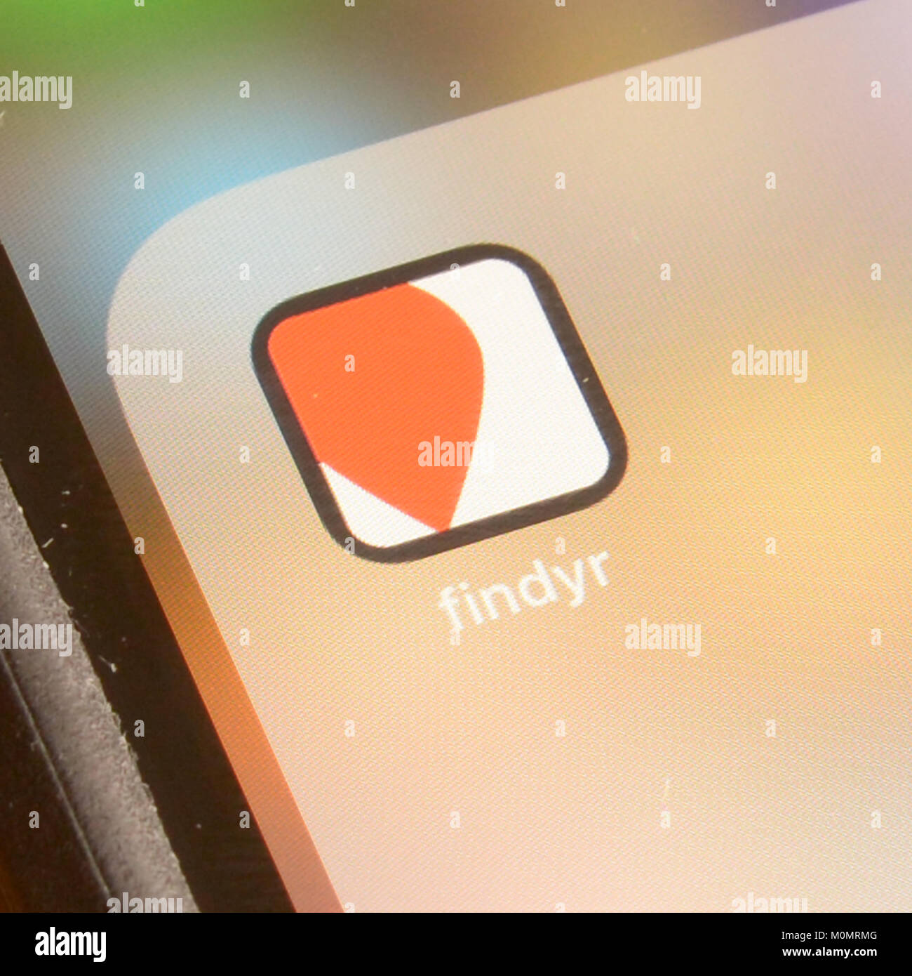 Findyr demande d'achats de mystère sur l'écran du téléphone intelligent - ces applications aux abonnés un moyen de gagner de l'argent pour remplir de petites tâches Banque D'Images