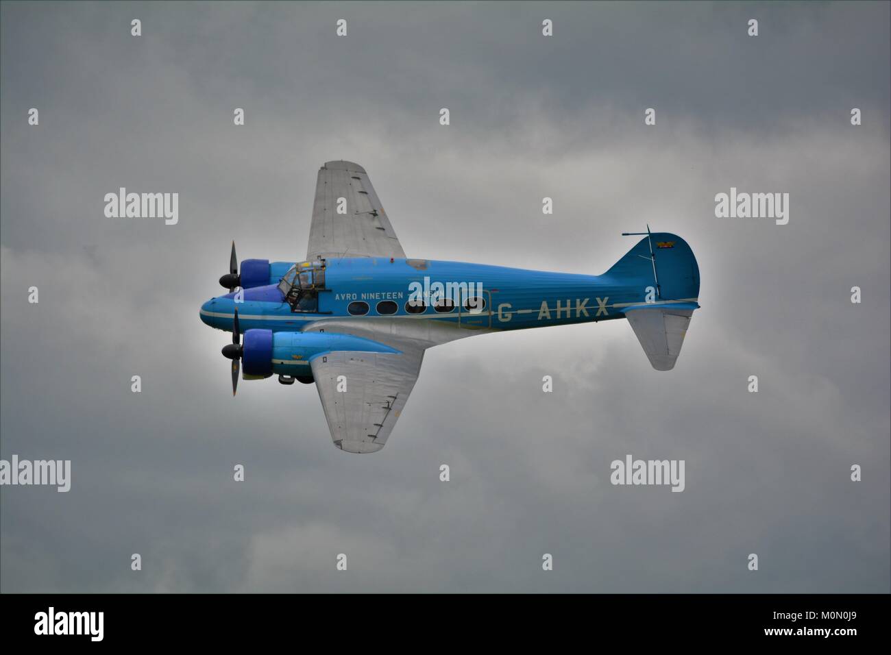 Avro Anson G-AHLX lumière civile monoplan passager à Shuttleworth collection airshow 2017 Banque D'Images