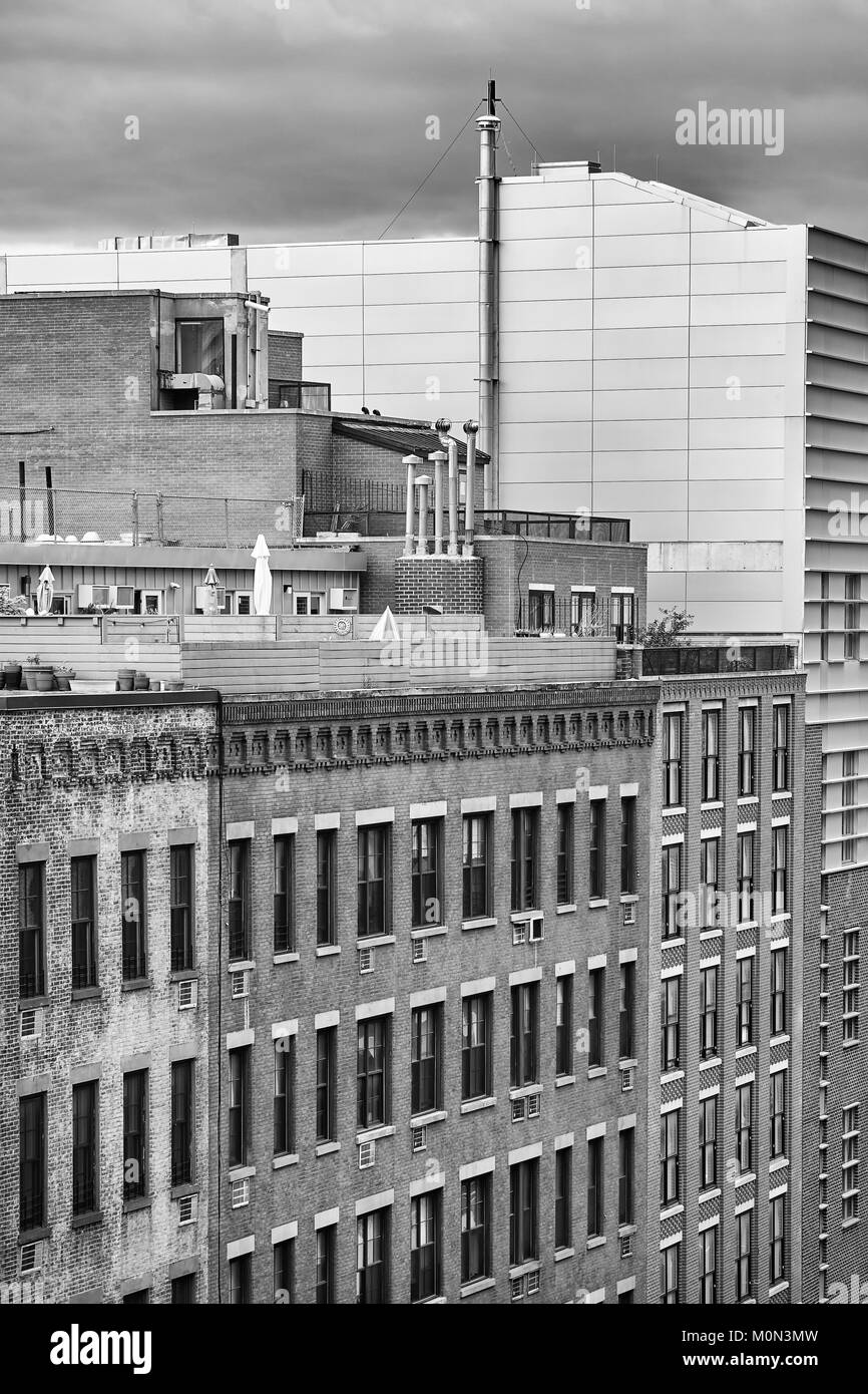 Photo noir et blanc d'anciens bâtiments de New York, USA. façades Banque D'Images