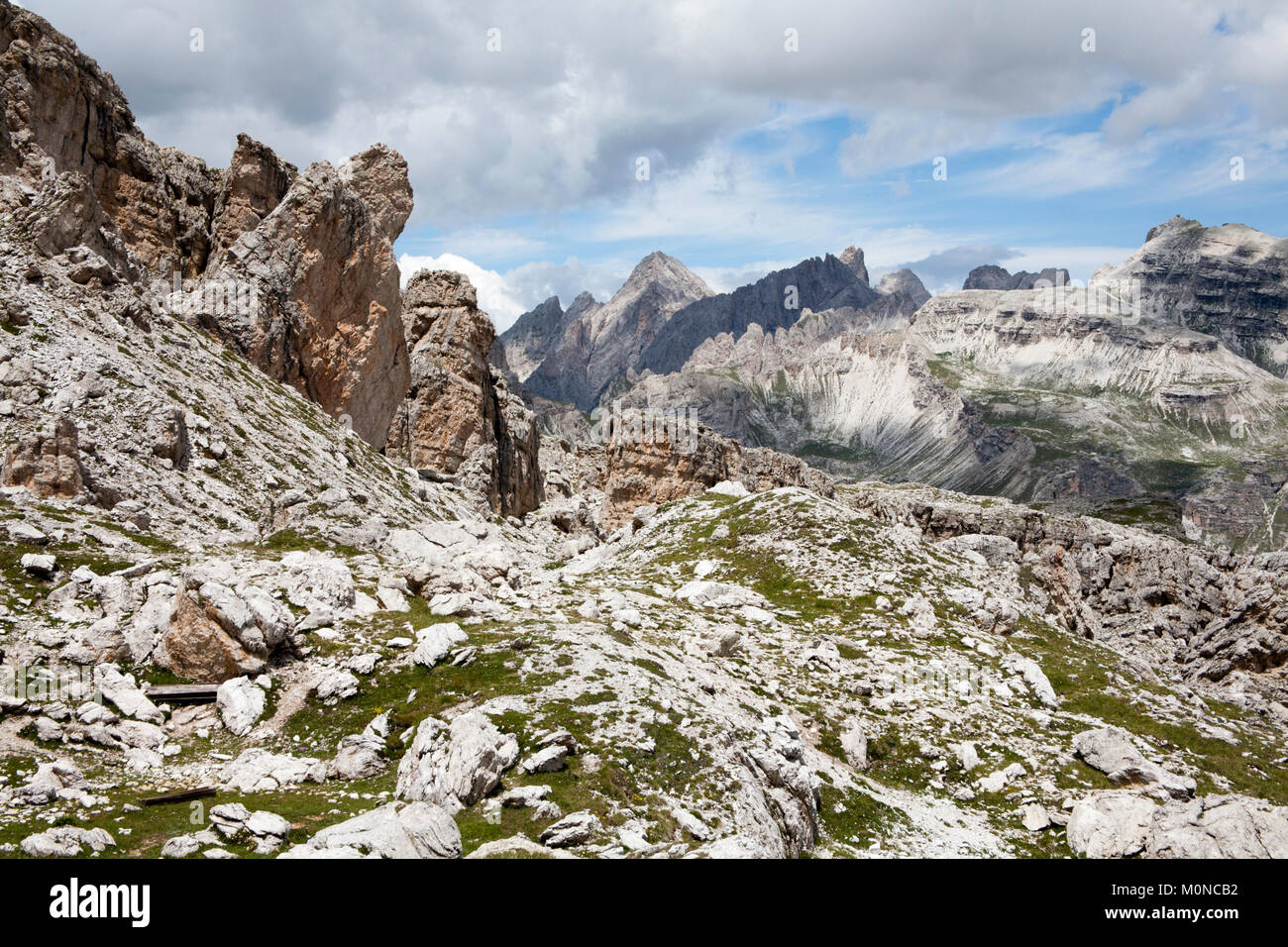 Vue sur Parc Naturel Puez Geisler au Piz Duleda et Gruppo del gruppo de Puez Odle et près de forc de Crespeina les dolomites près de Selva Italie Banque D'Images