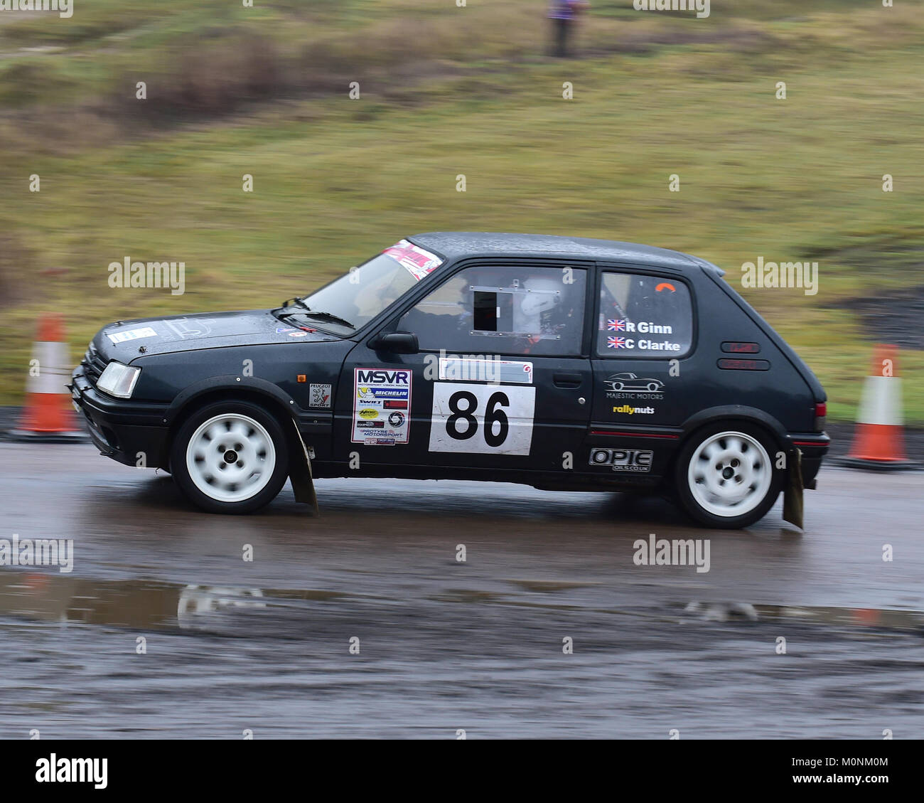 Chris Clarke, Robert Ginn, Peugeot 205 Rallye MGJ, étapes, Chelmsford Motor Club, Brands Hatch, samedi, 20 janvier 2018, MSV, le circuit Rally Champi Banque D'Images